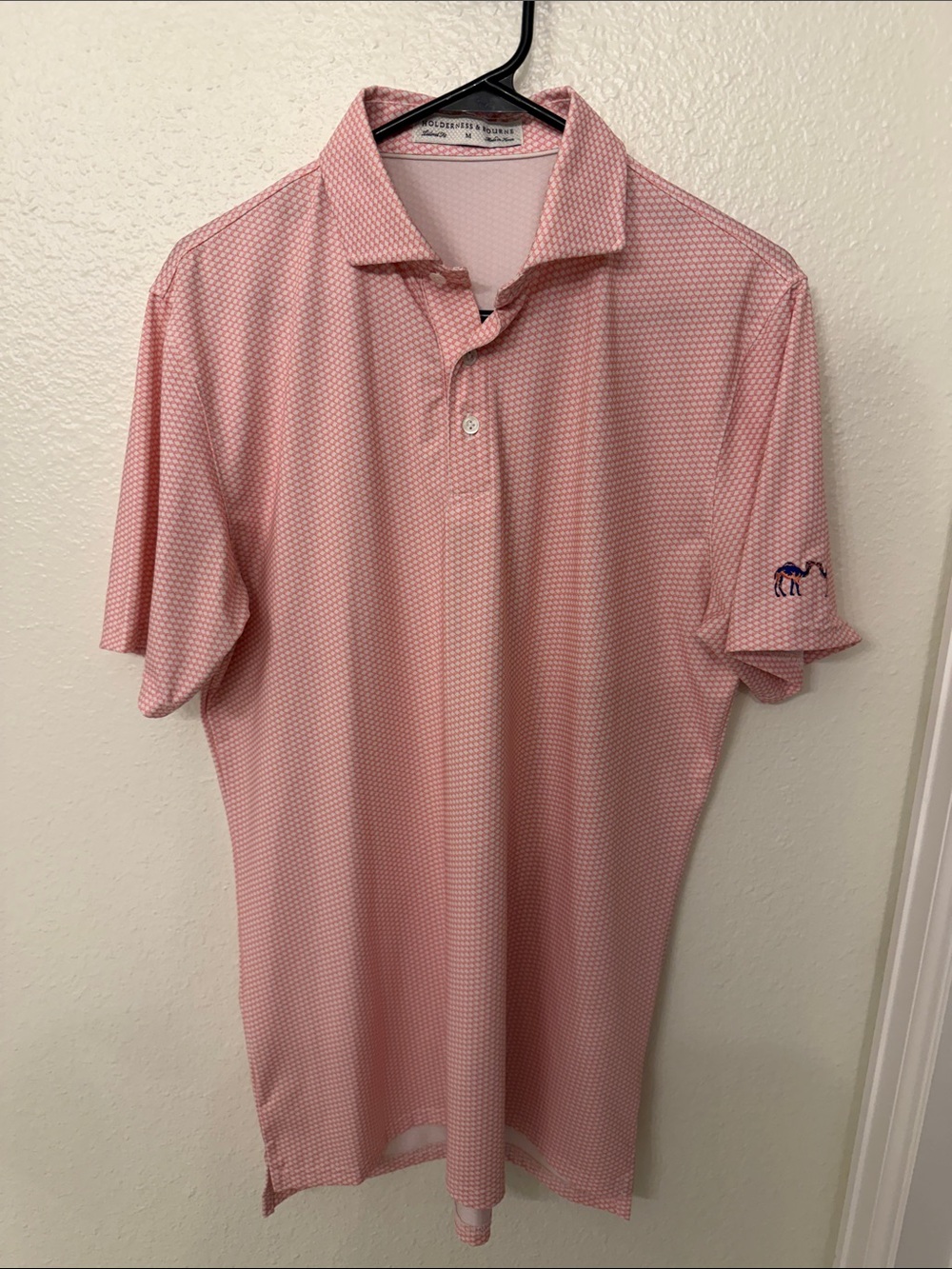 Holderness & Bourne Kissing Camels Golf Club Polo Peach Men’s M